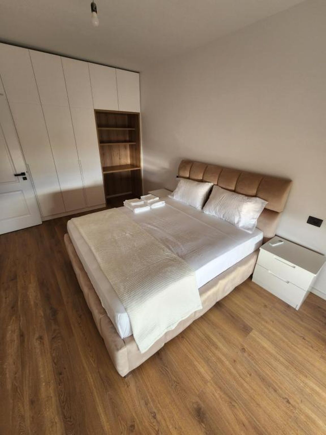 Cloud 10 Apartment