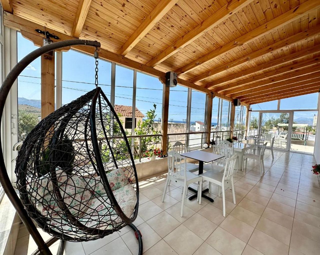 Joni Apartments