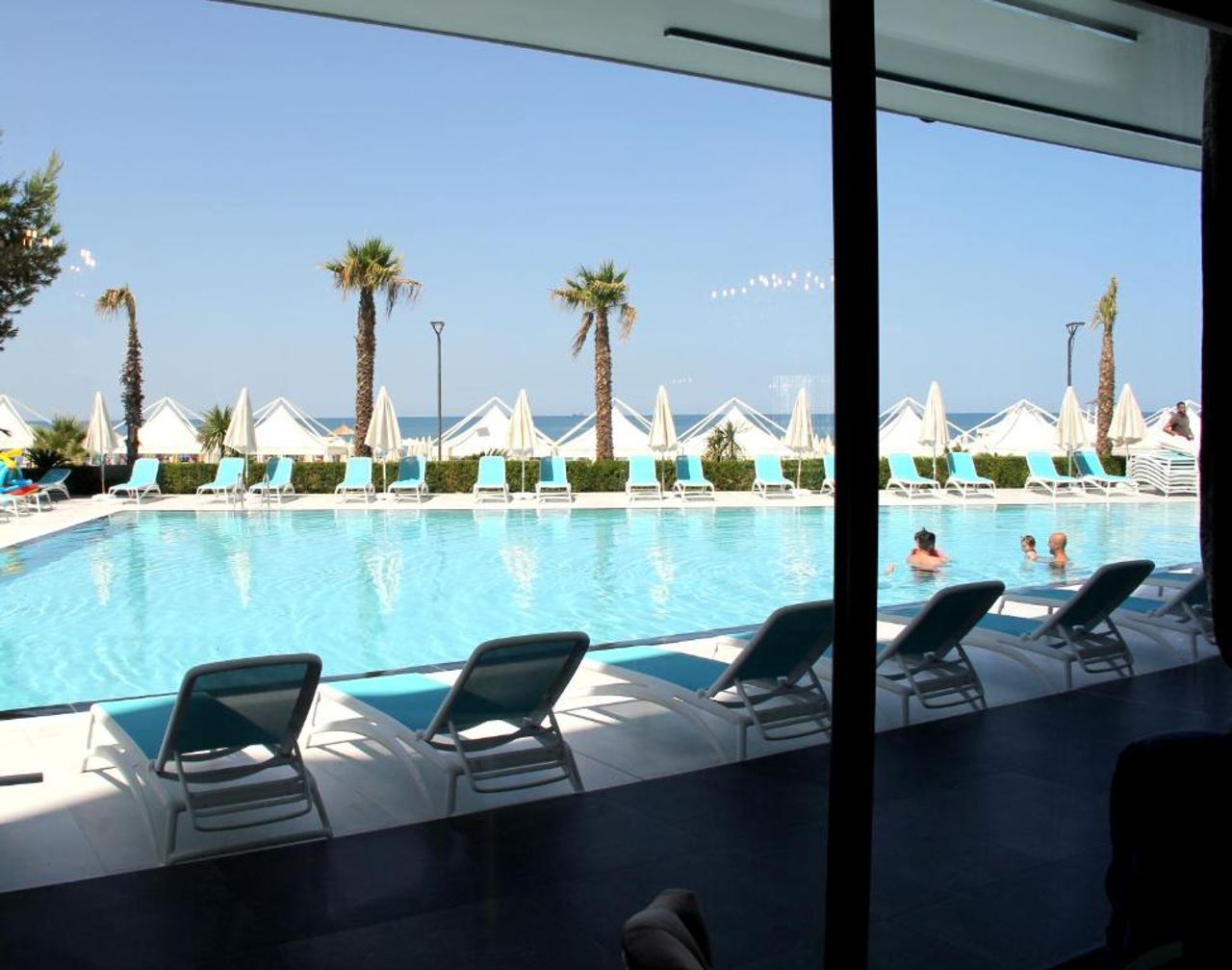 Luxury Premium Finese