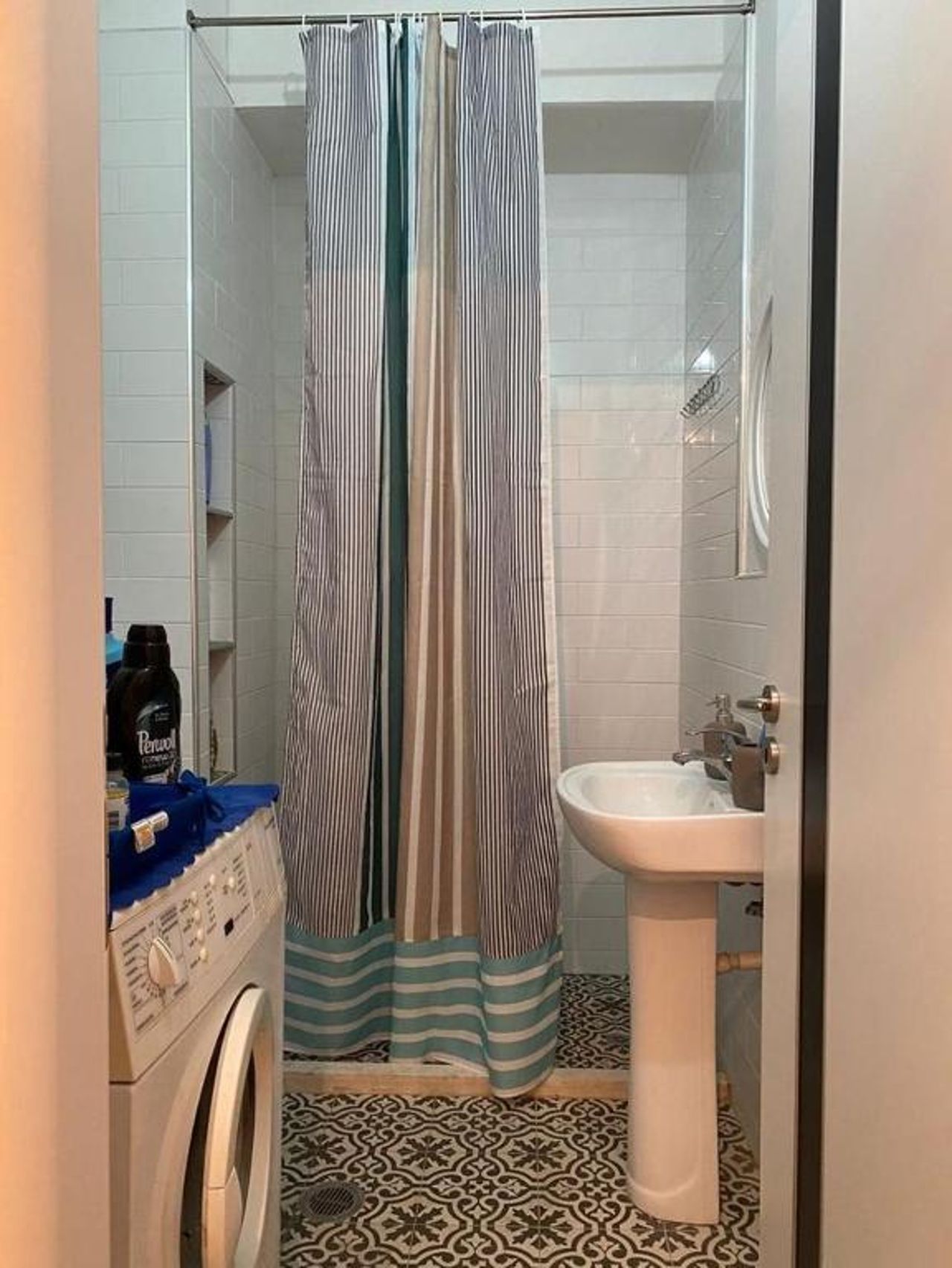 XHELILI Apartment