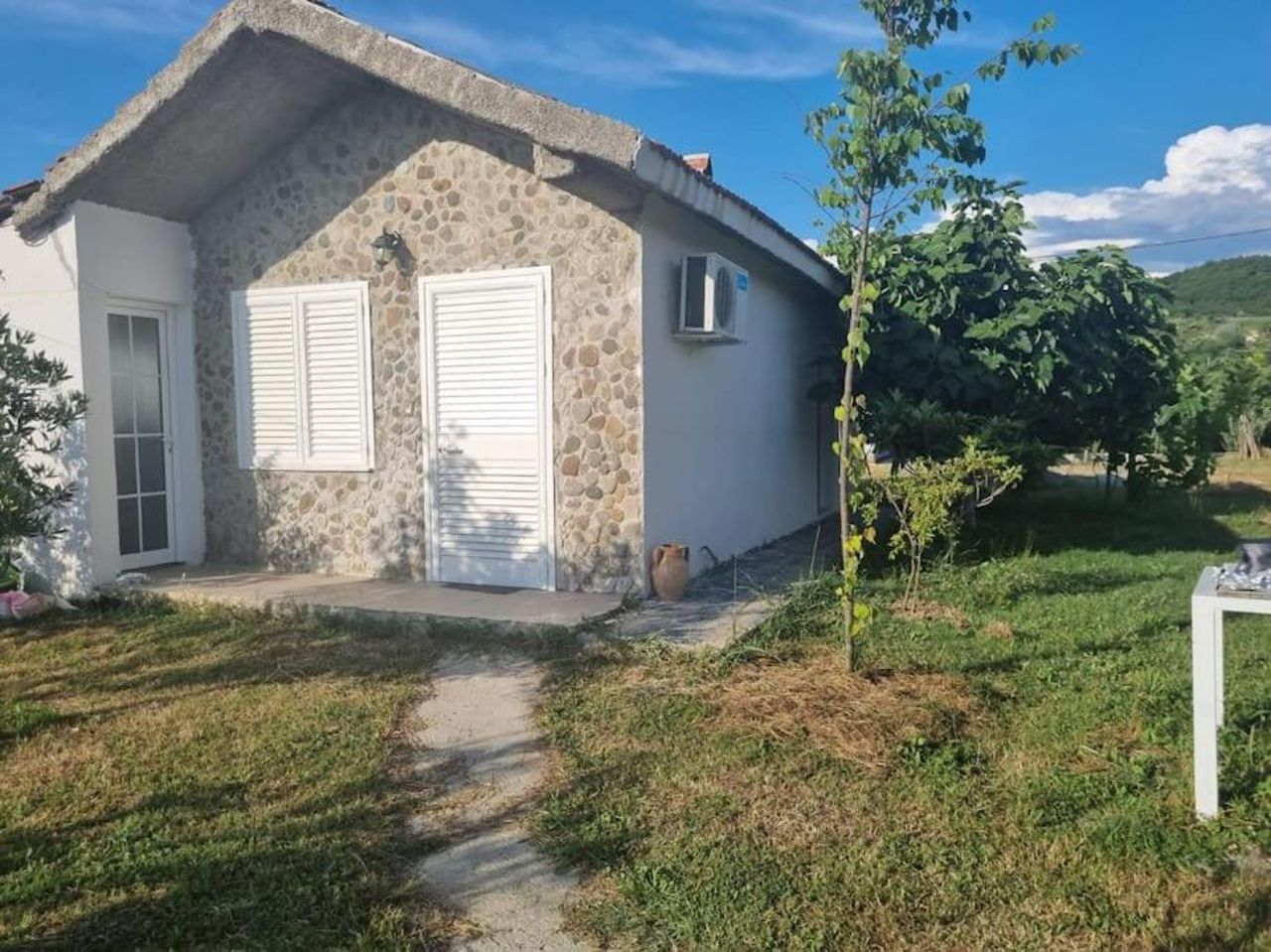 House near 'Plazhi San Pietro'