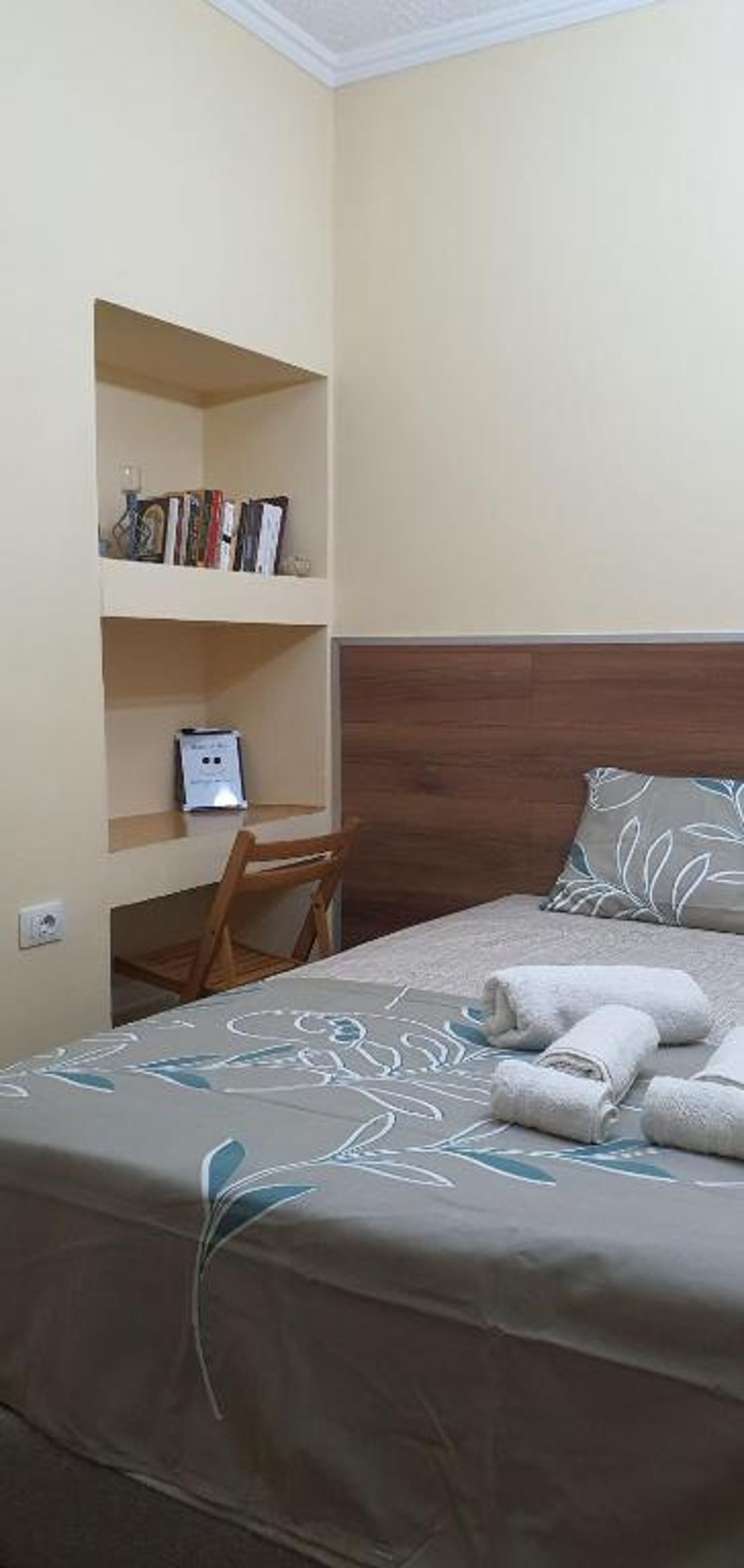 Alle's Myslym Shyri studio apartment