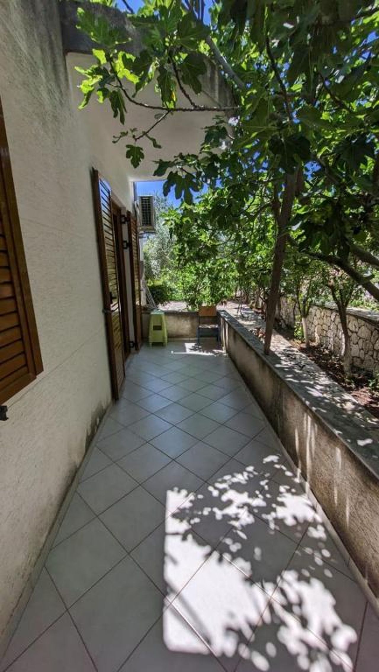 Hasani Apartments