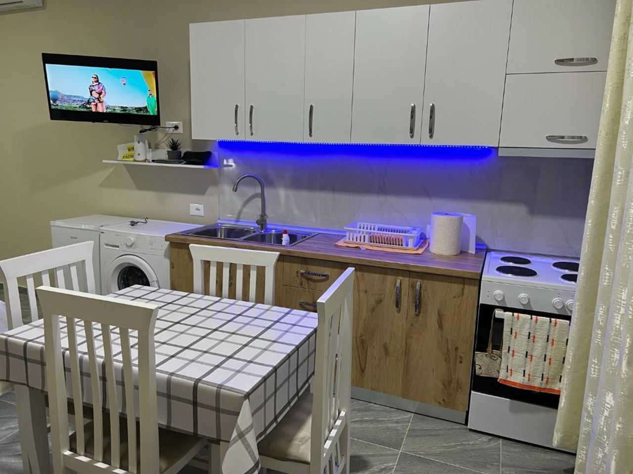 Ledio guest house