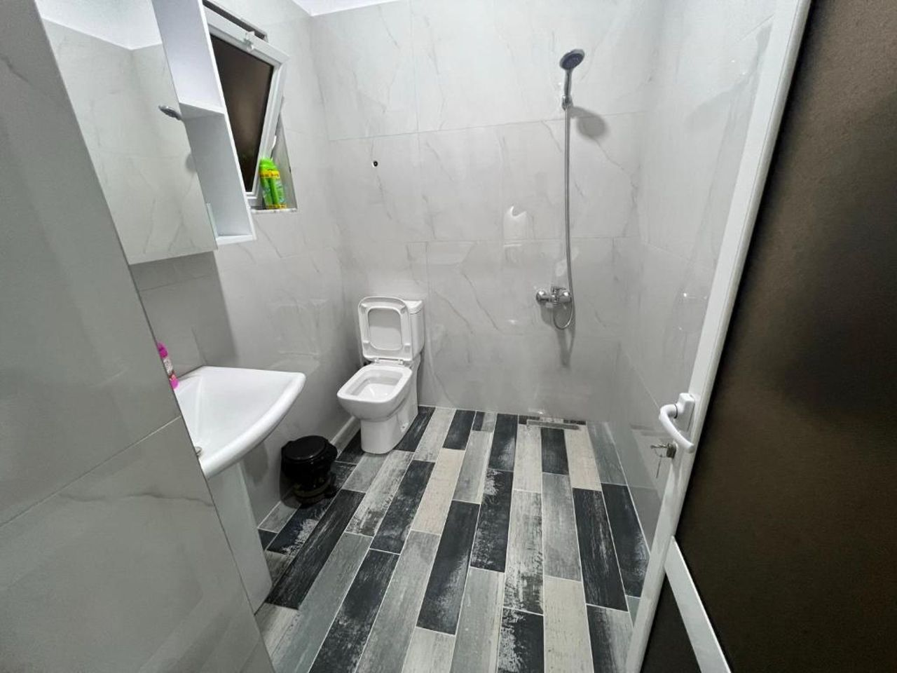 Ledio guest house