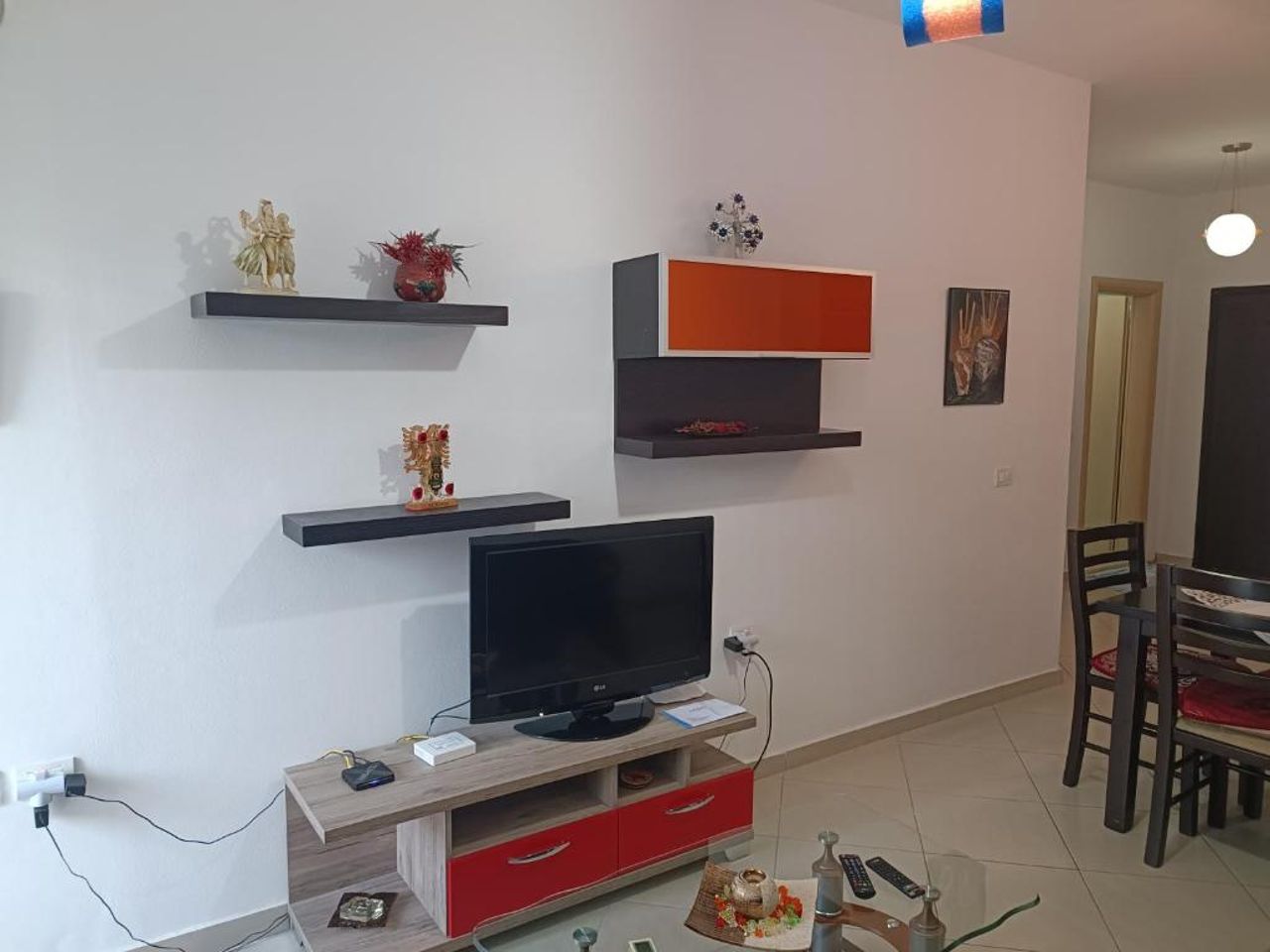 Max Plane Apartment