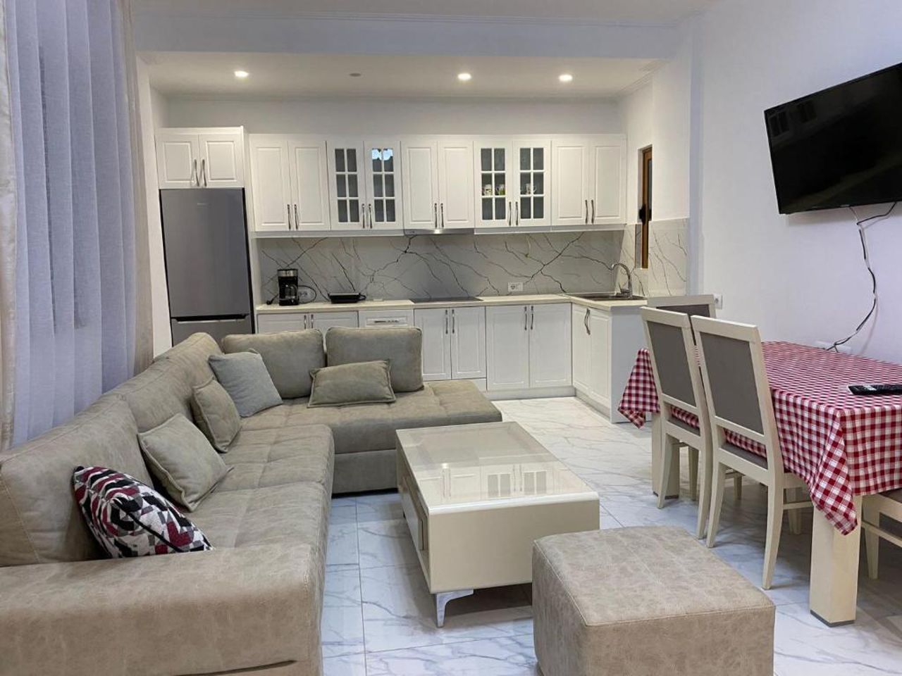 Apartment Ermona Resuli