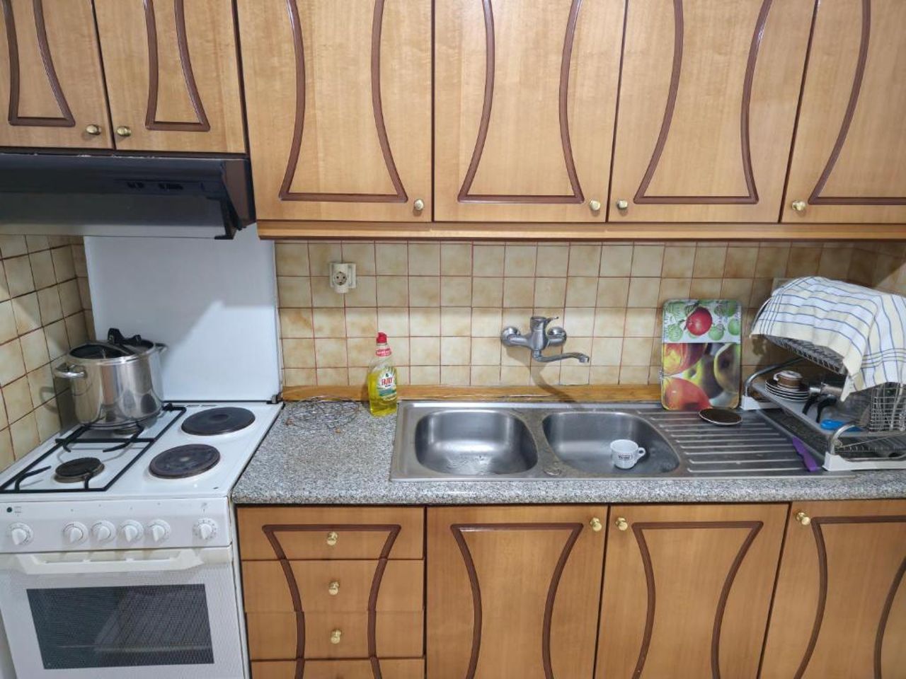 Traditional House Shapllo