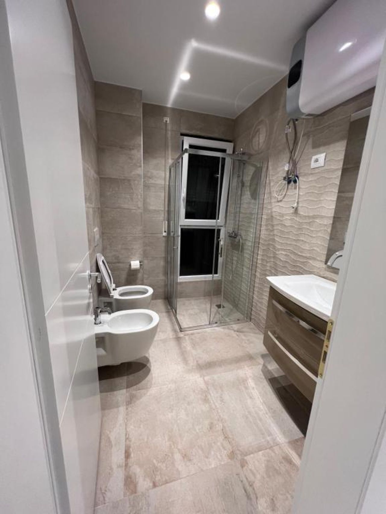 Mumbas Room 3
