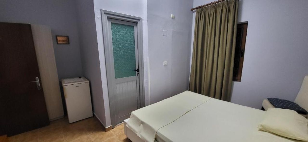Jon rooms