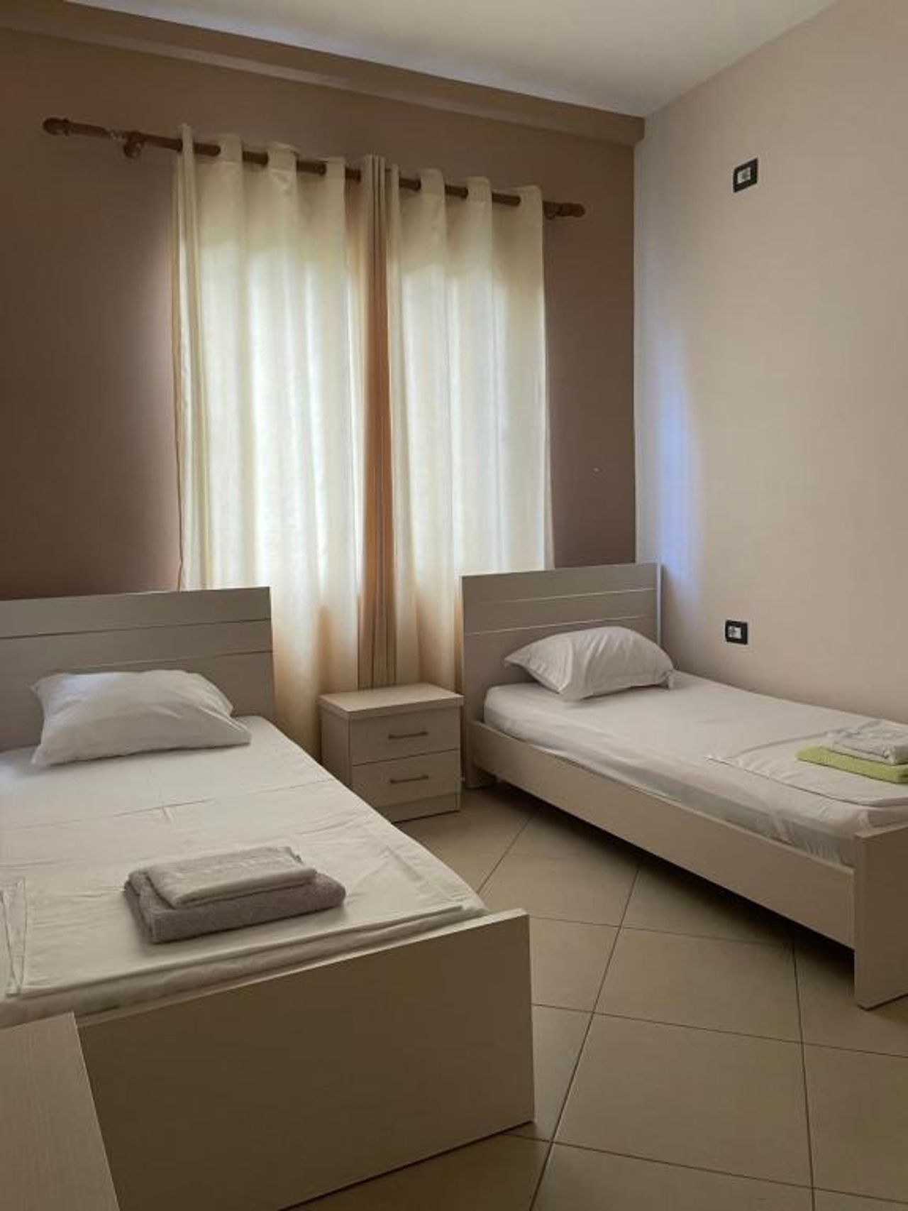 Leon Apartments 3