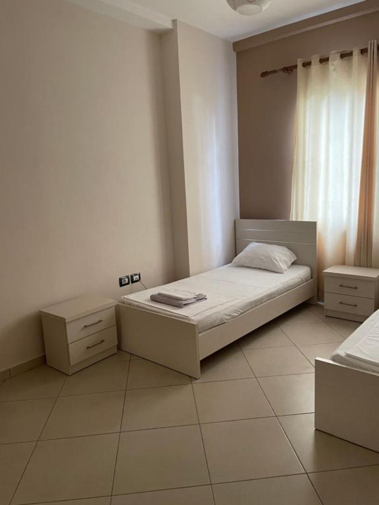 Leon Apartments 3