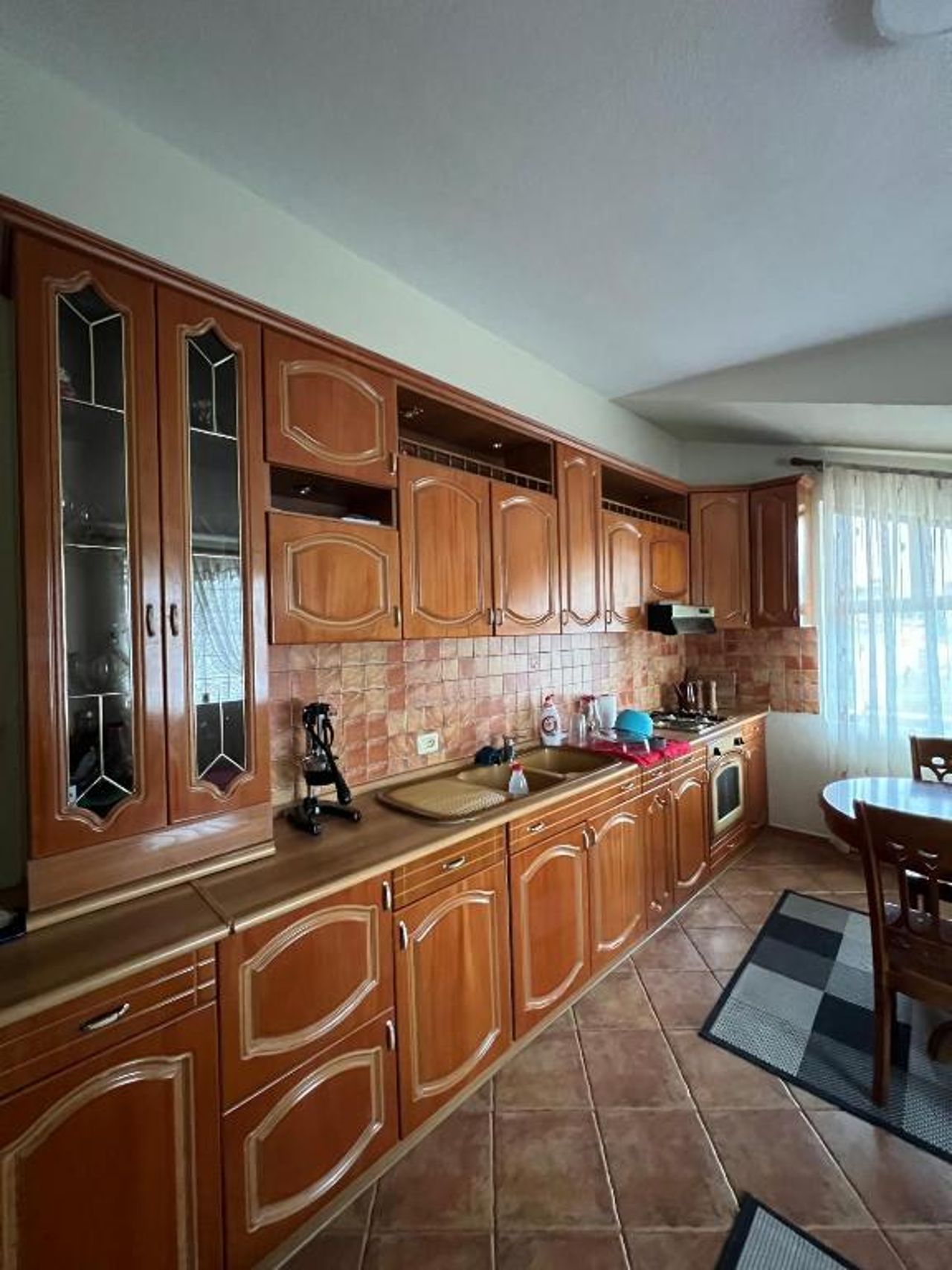 Enjoy Sunset at this Spacious Apartment