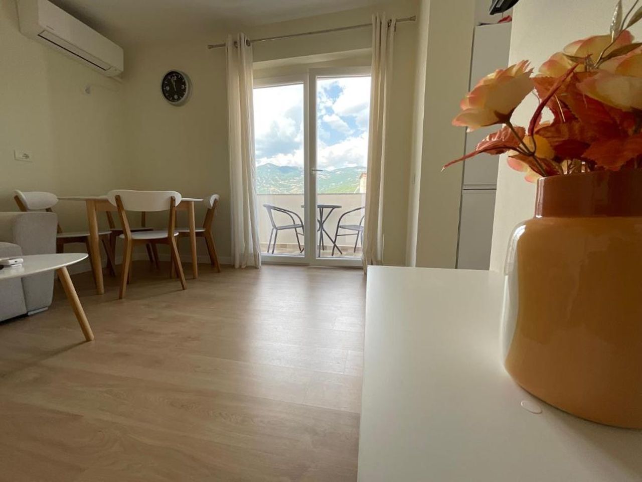 Spring apartment in Permet
