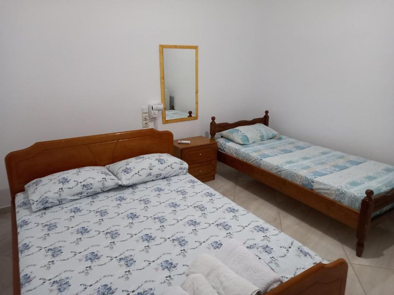 Isufi Guest Houses