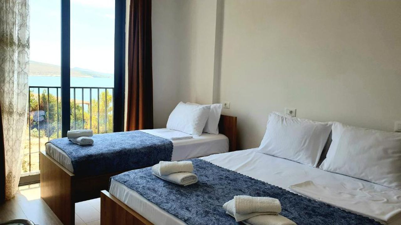 2F Saranda Apartment