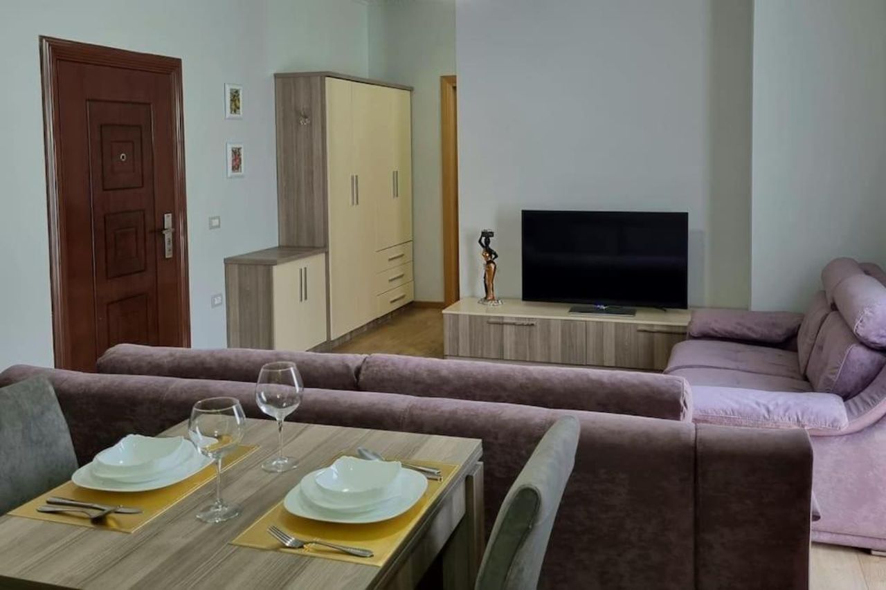 Vlora Central Apartment