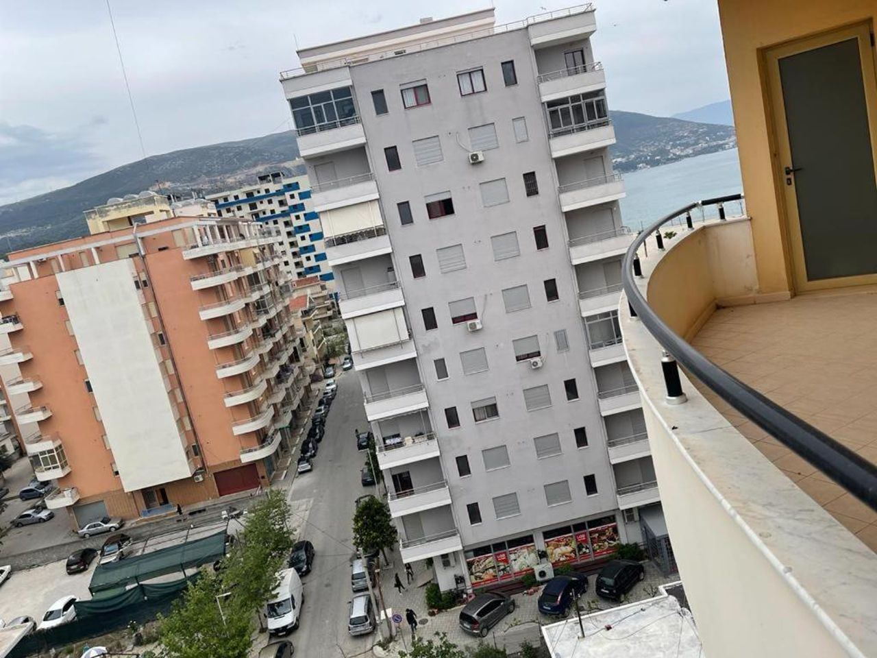 Leo Apartament