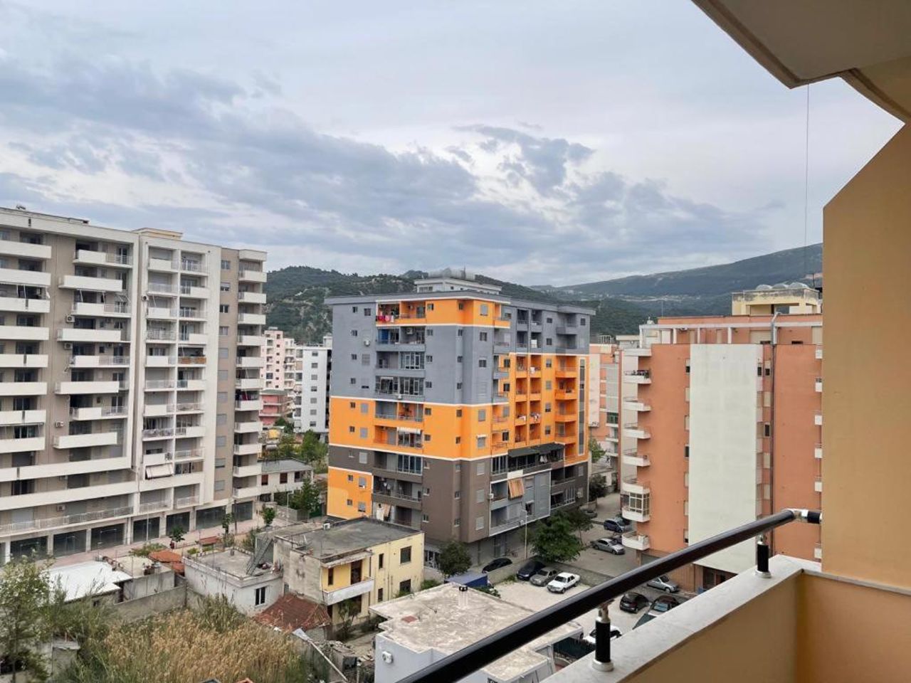 Leo Apartament