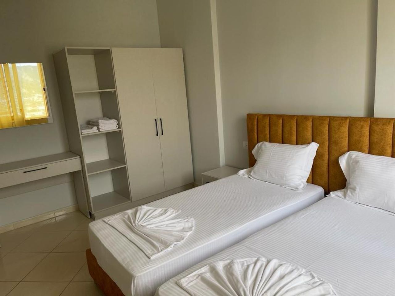 Leo Apartament