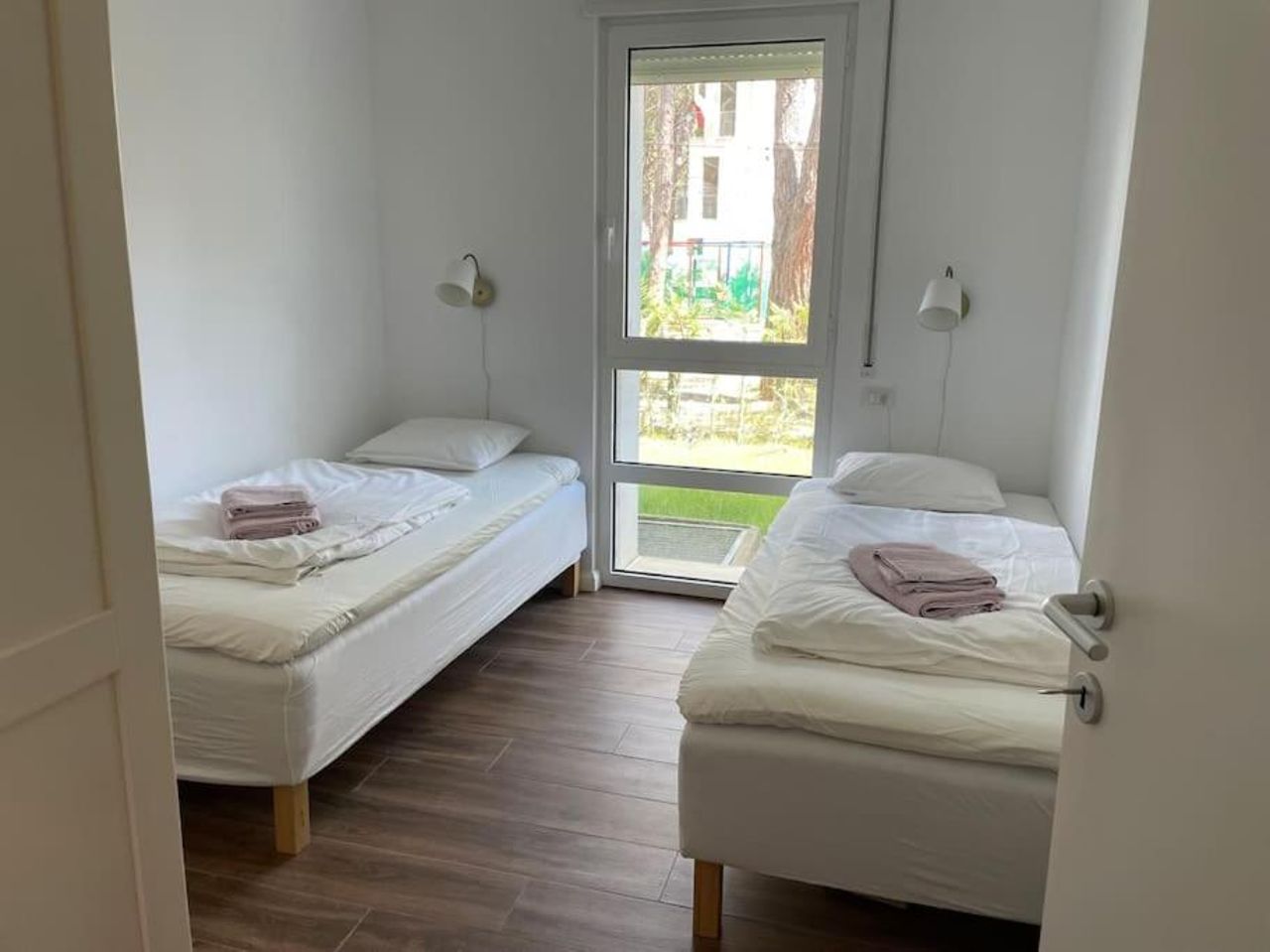 Luxury ground floor Apt with garden - Bay of Lalzi