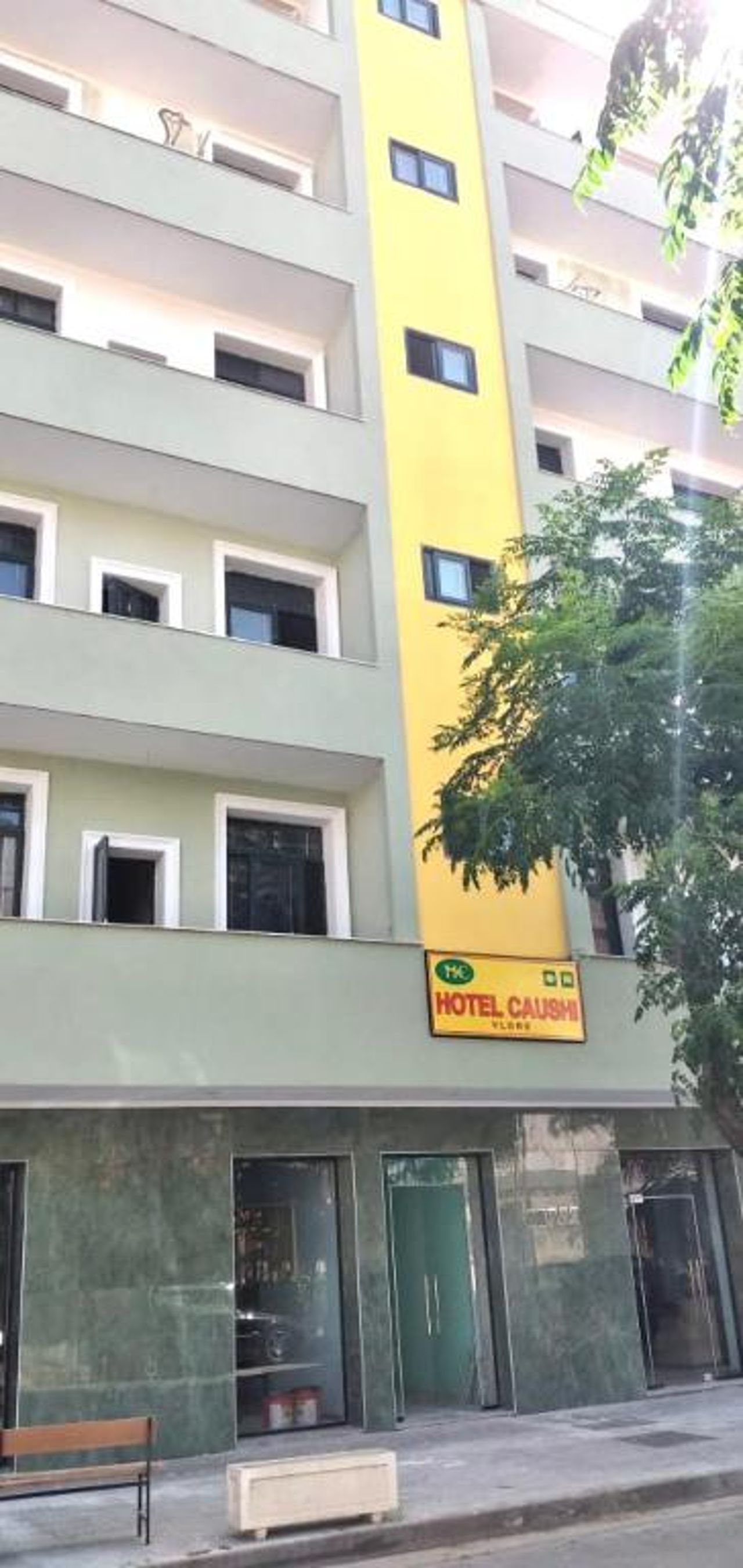 Hotel Caushi