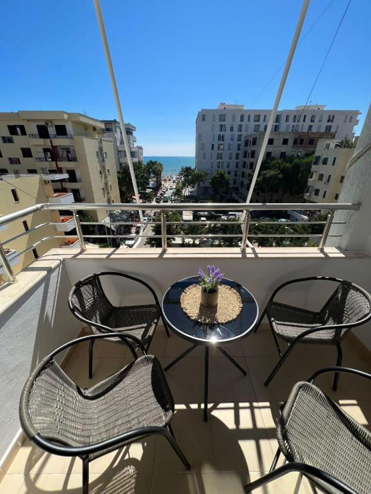 Breeze Seaview Apartment