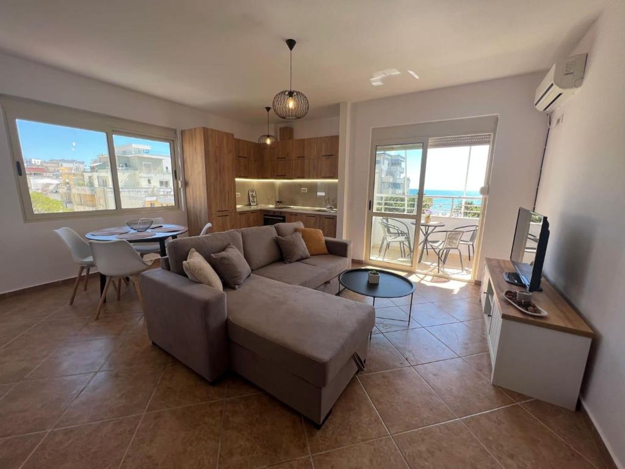 Breeze Seaview Apartment