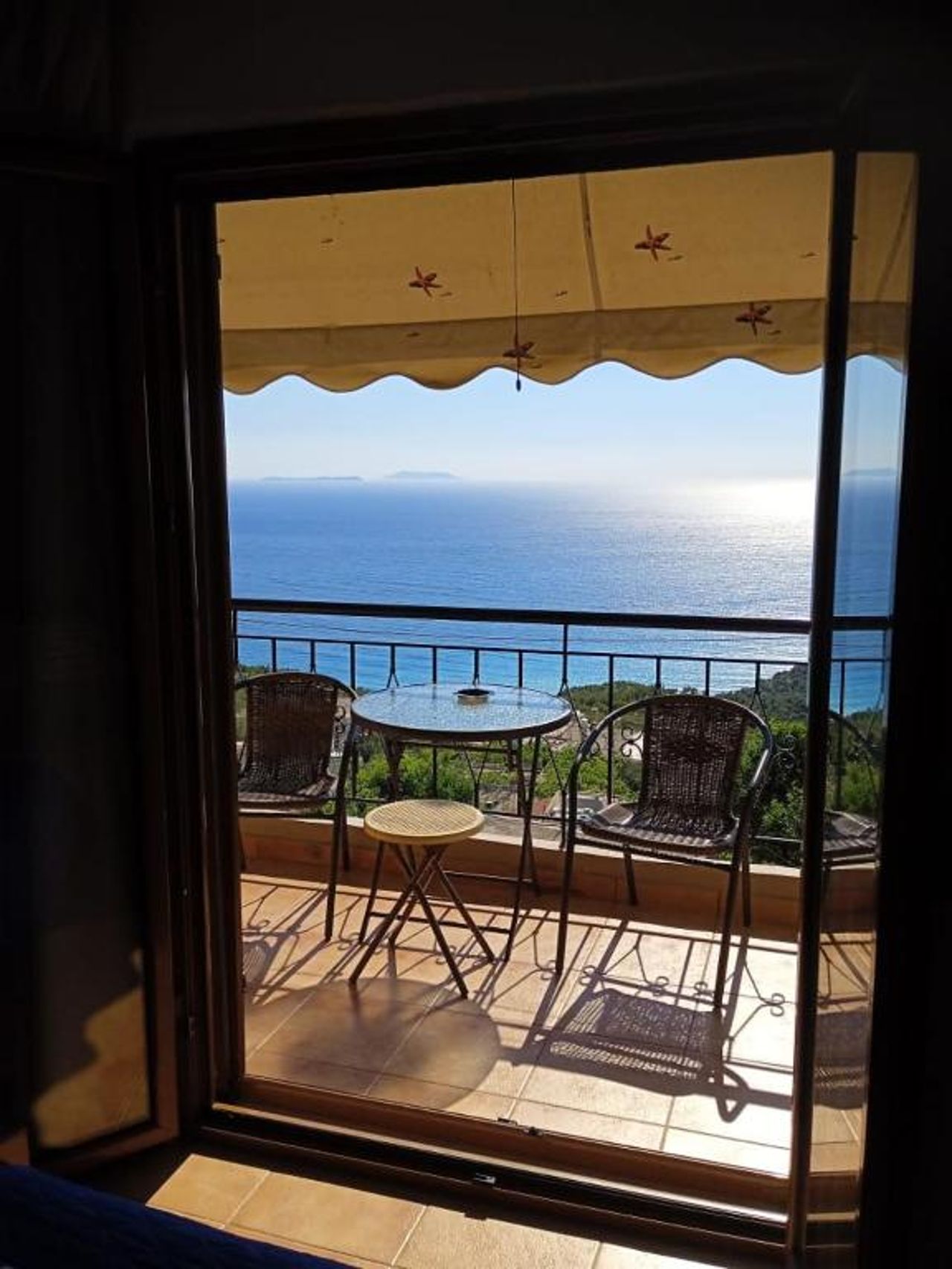 Rooms to let Spiropali