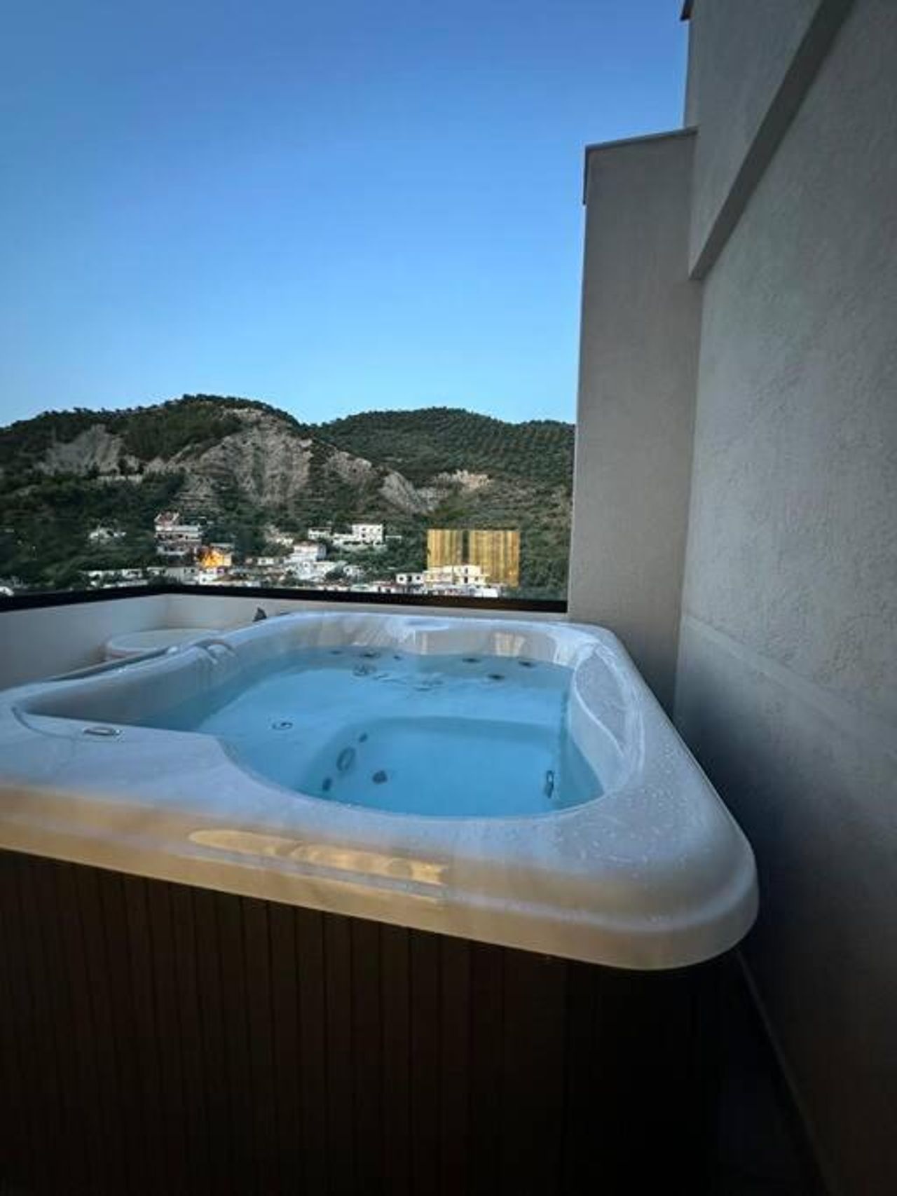 Mare Villa