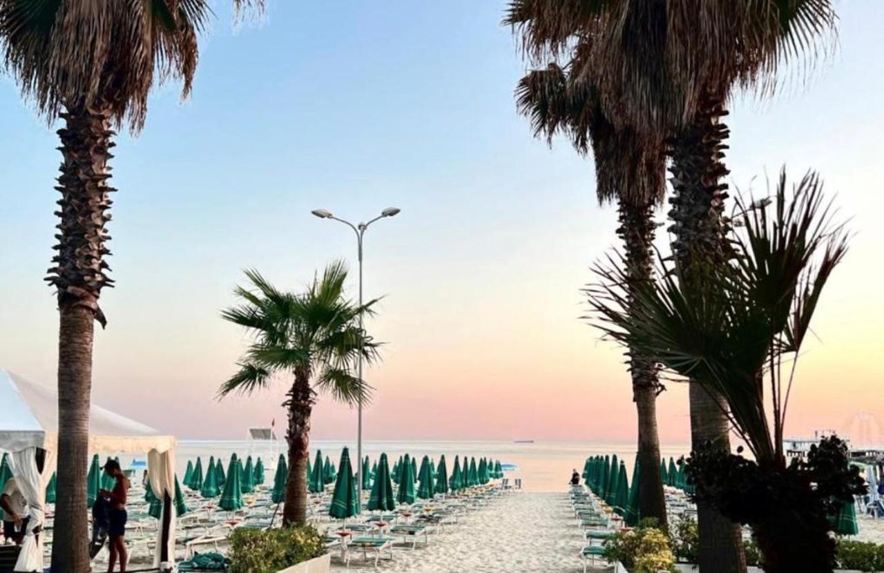 Ervis beach apartment 5 minutes walking apartment-beach ONLY 2 NIGHS ORE MORE