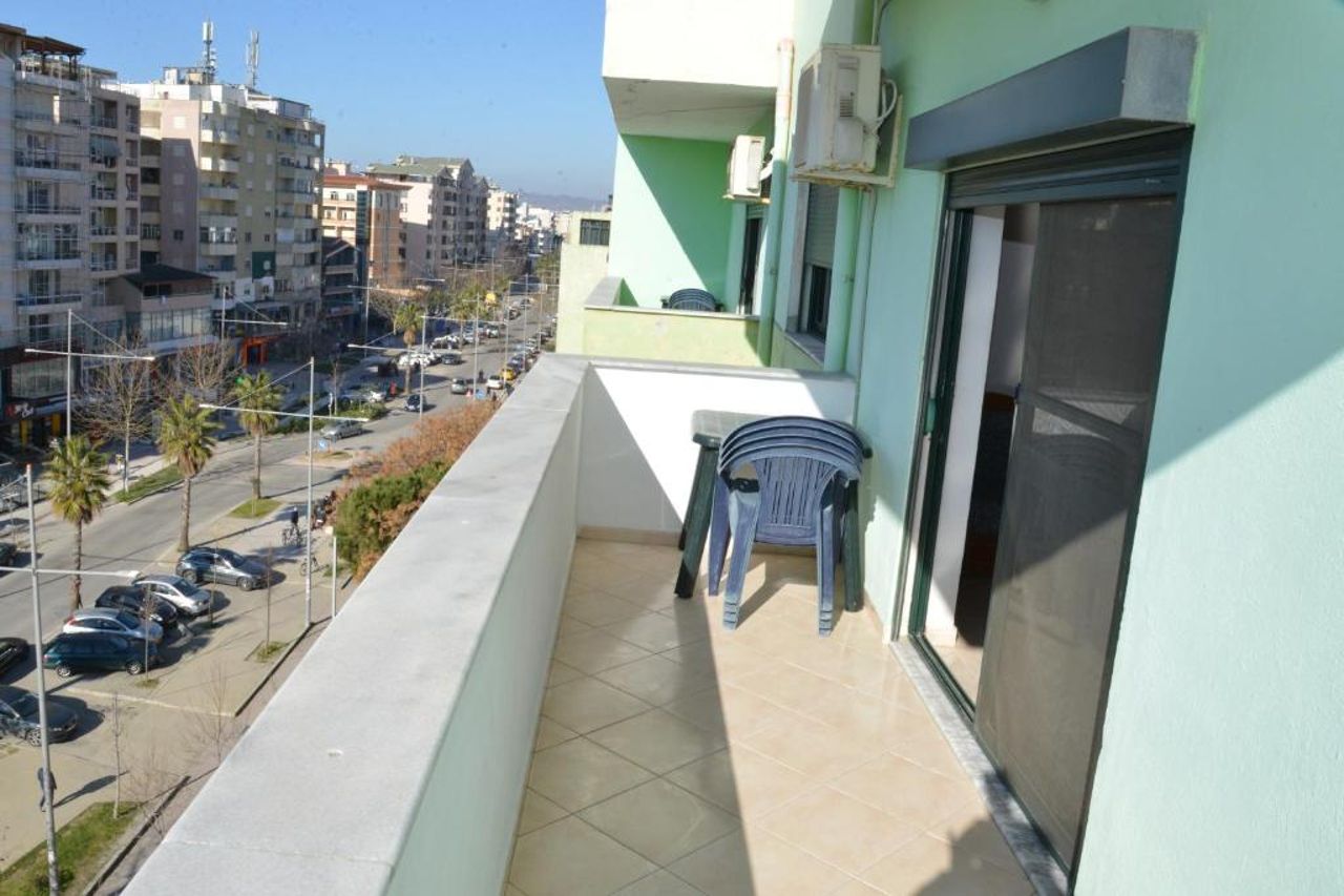 Cheap and Cozy Apartments for rent in Durres 100m by the beach