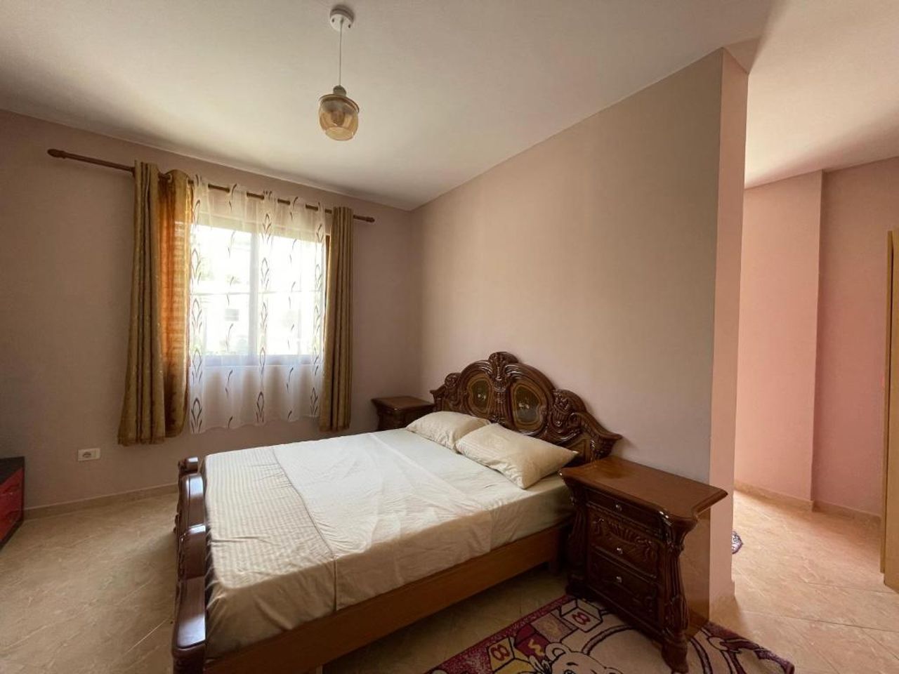 Private Rooms 2 - City & Mountain Views & Free Parking & WiFi