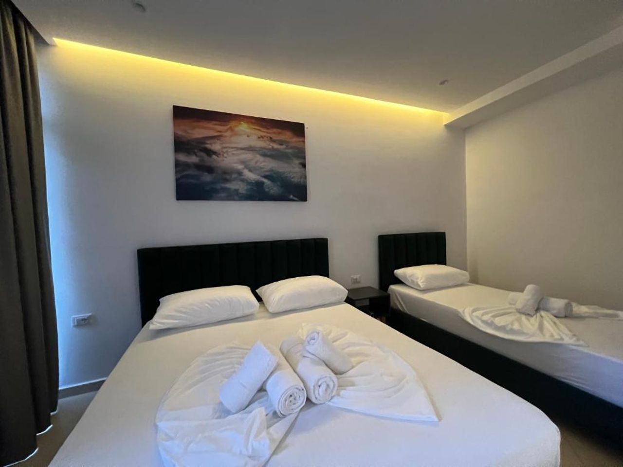 E&L Luxury Apartments