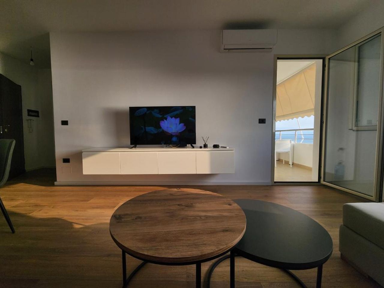 Cloud 10 Apartment