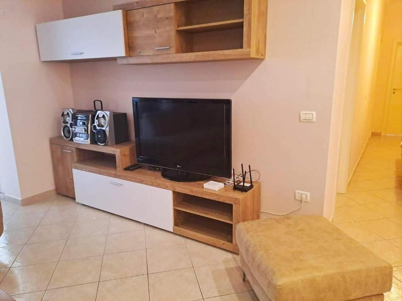 Lovely large summer apartment next to Lungomare