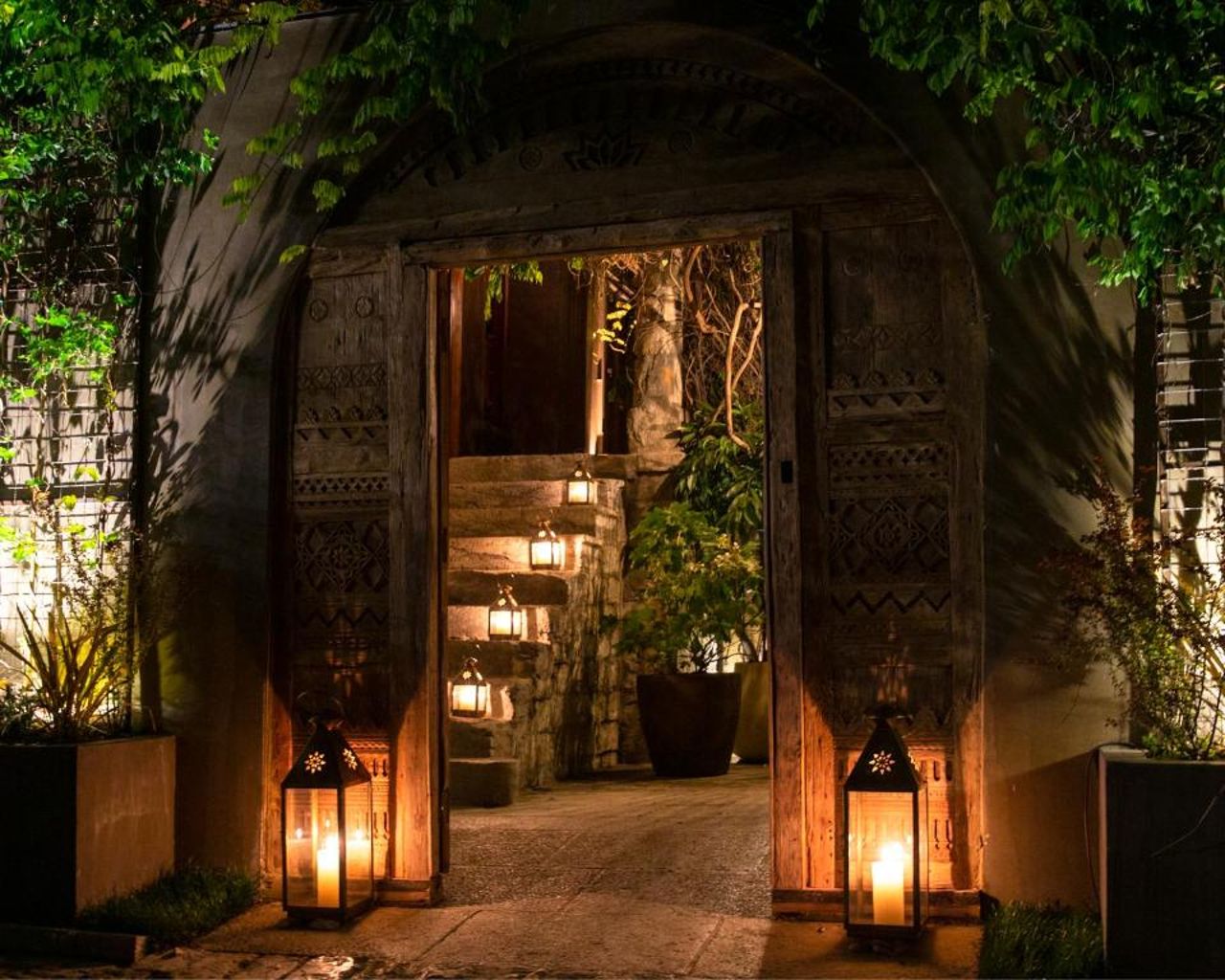 Life Gallery Hotel