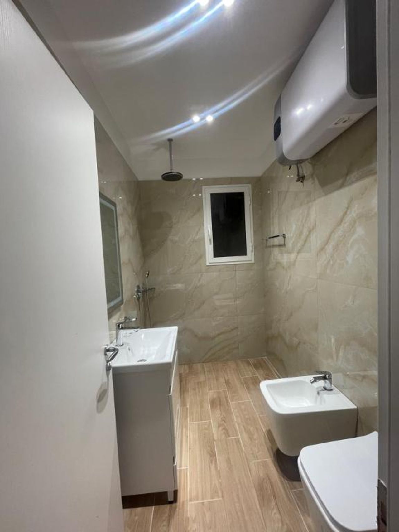 Arjon Apartment