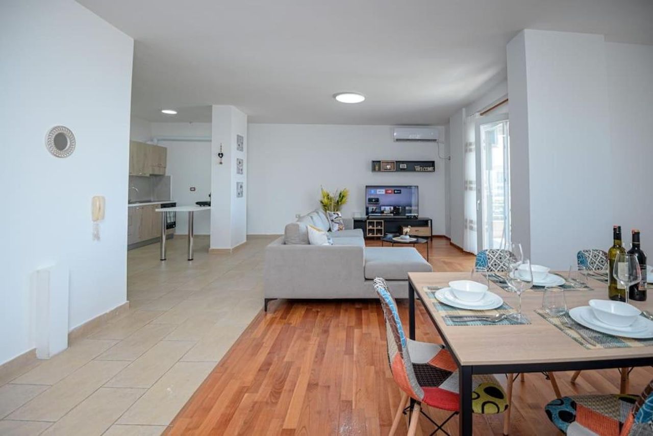 Grand View Apartment