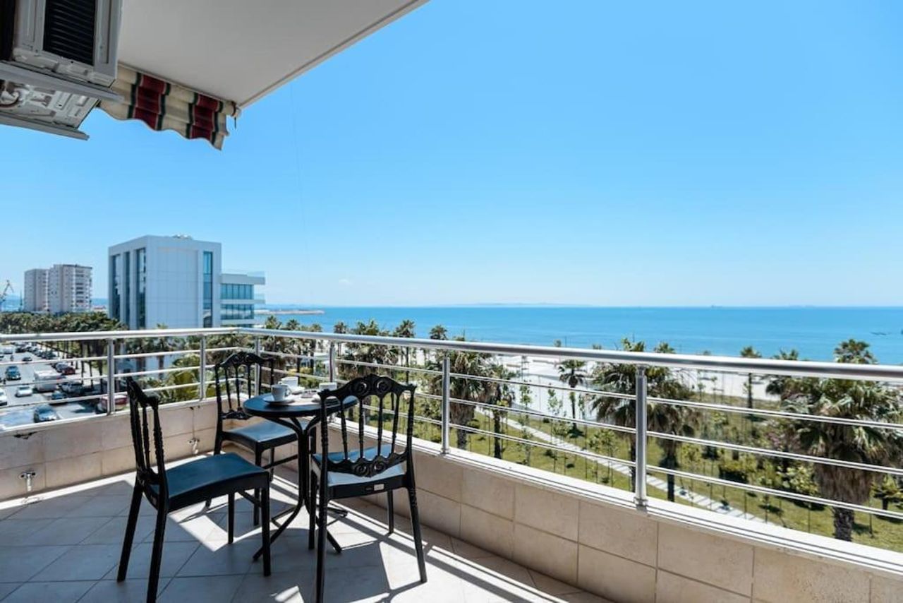 Grand View Apartment