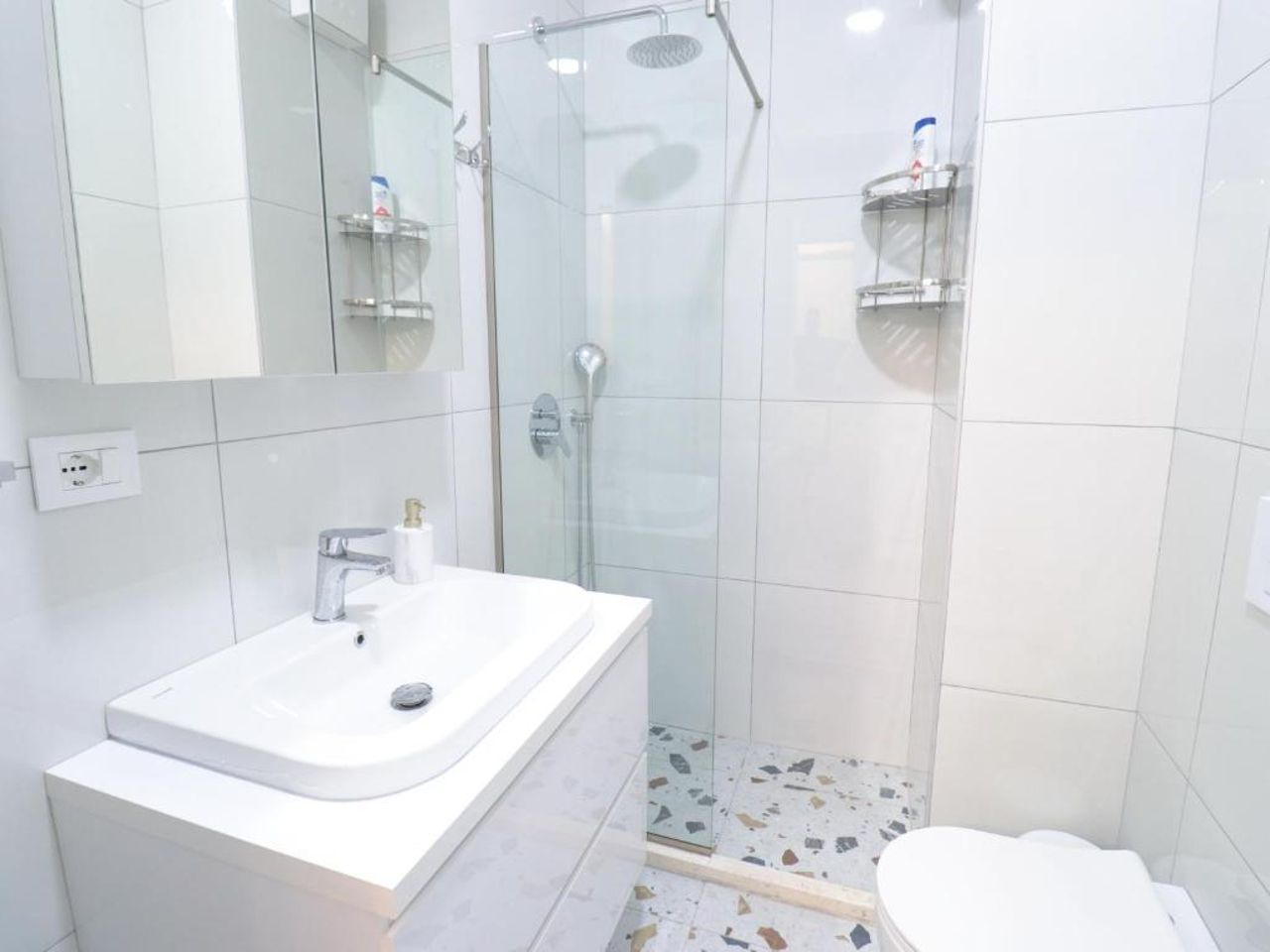 Modern Apt in Mangalem21 Complex WiFi,AC