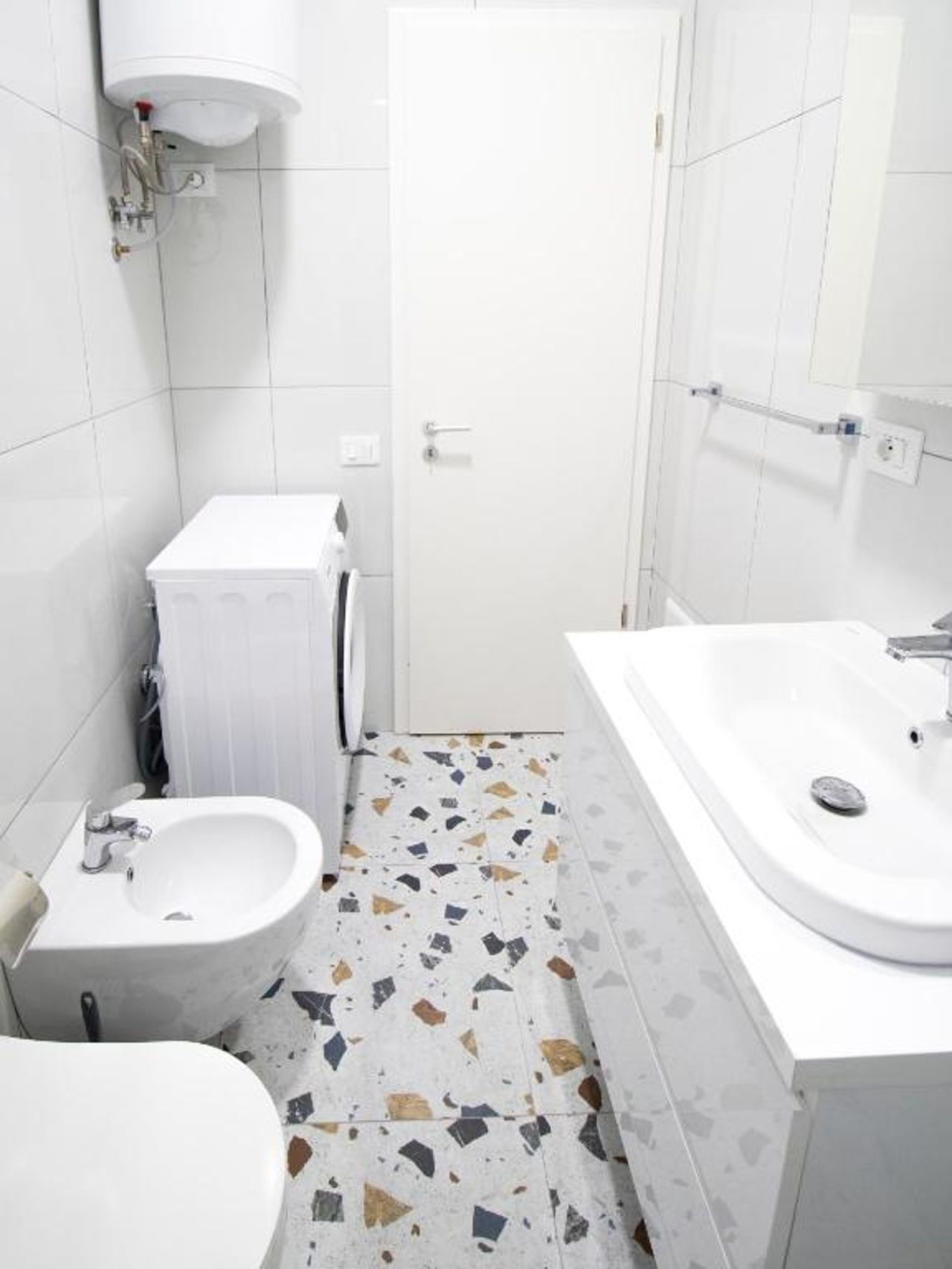 Modern Apt in Mangalem21 Complex WiFi,AC