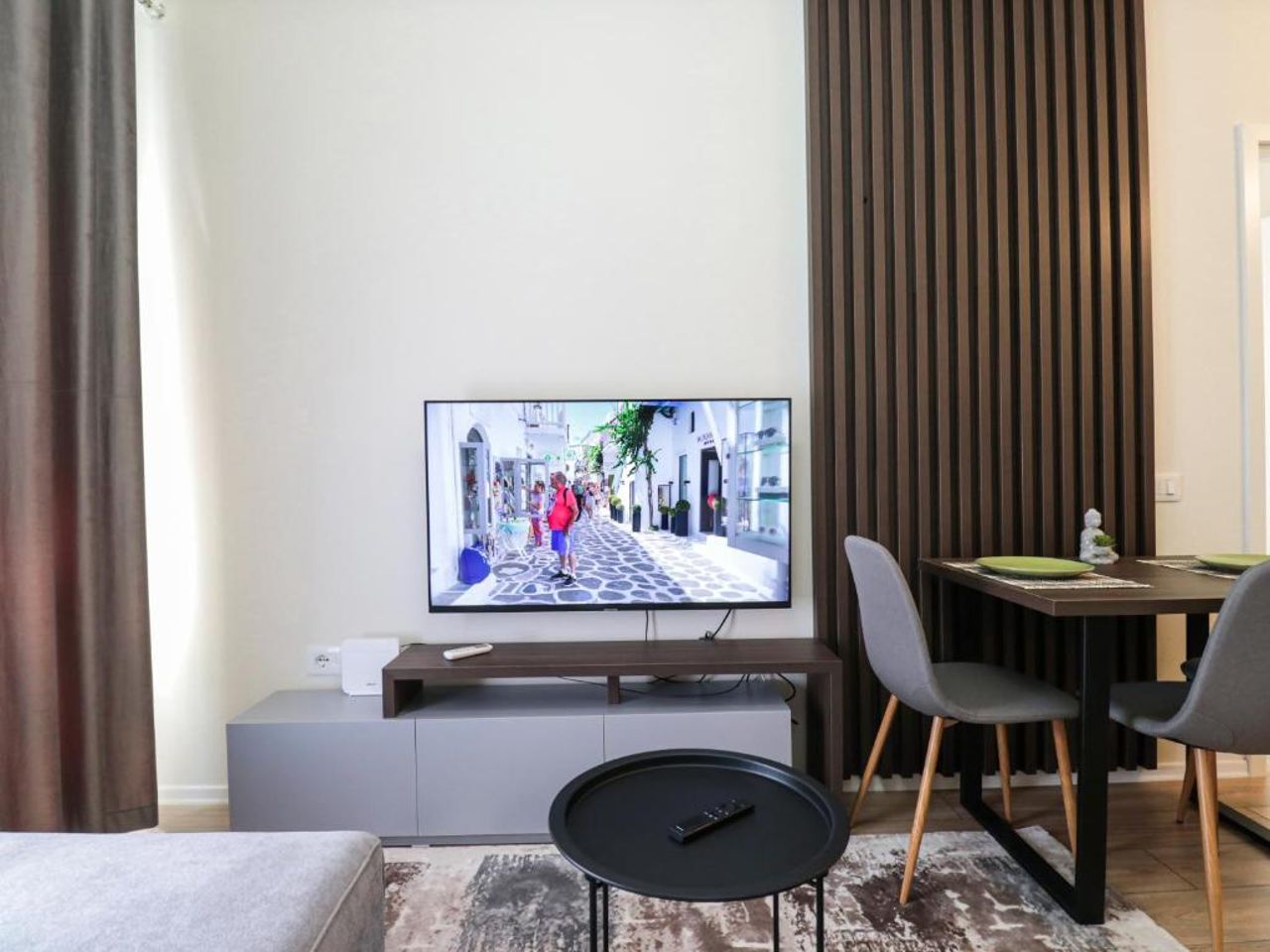 Modern Apt in Mangalem21 Complex WiFi,AC