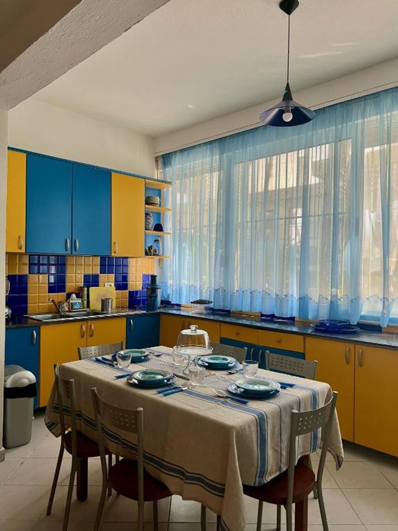 Marina' Apartment, Mali i Robit