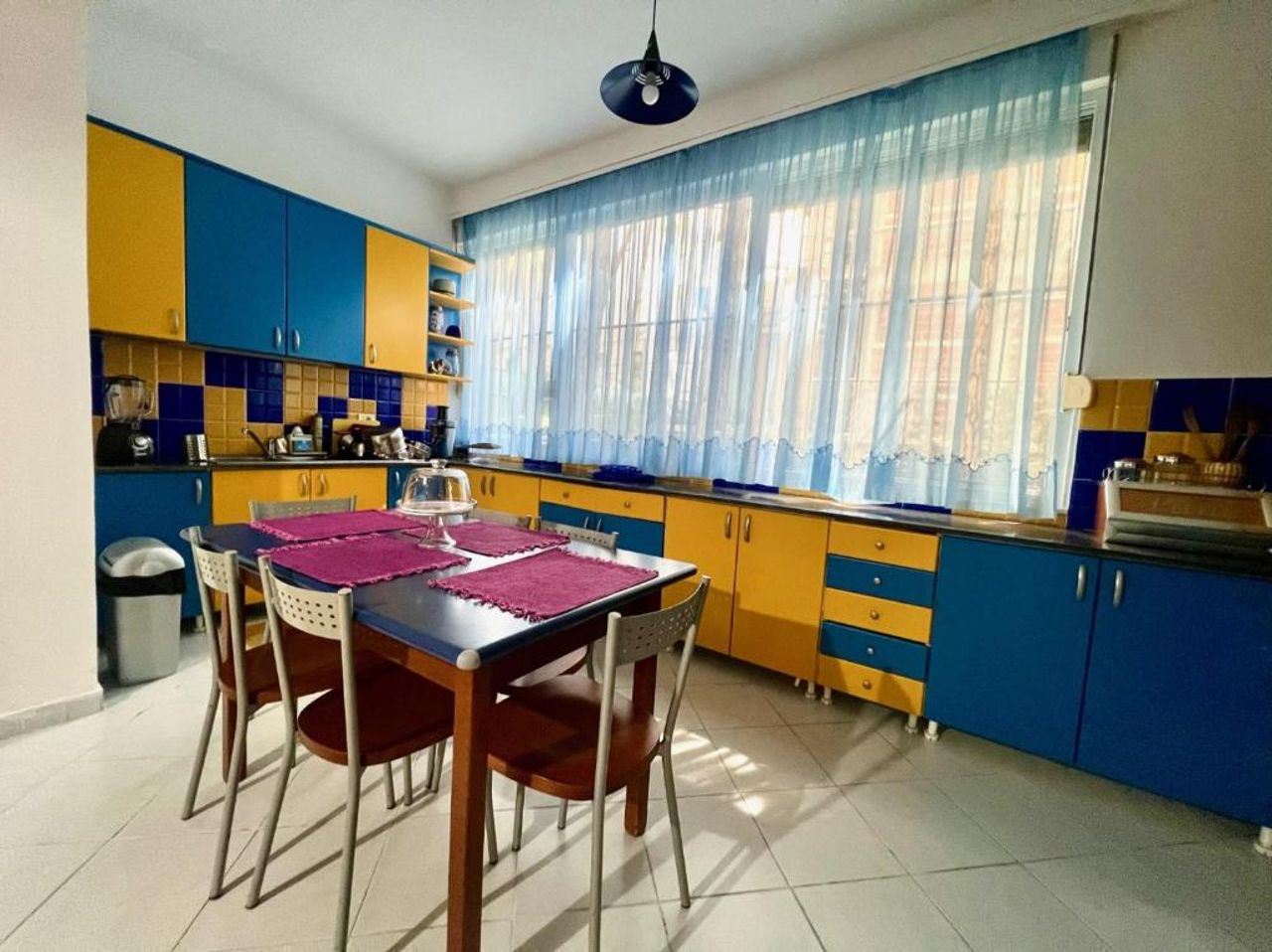 Marina' Apartment, Mali i Robit