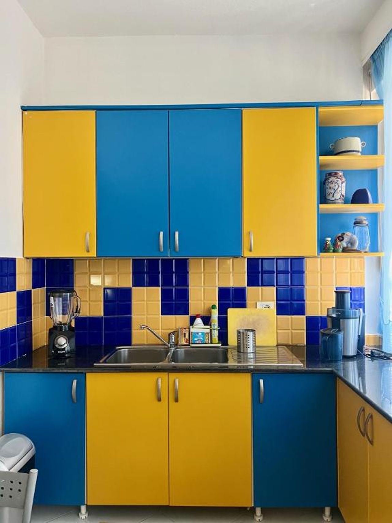 Marina' Apartment, Mali i Robit