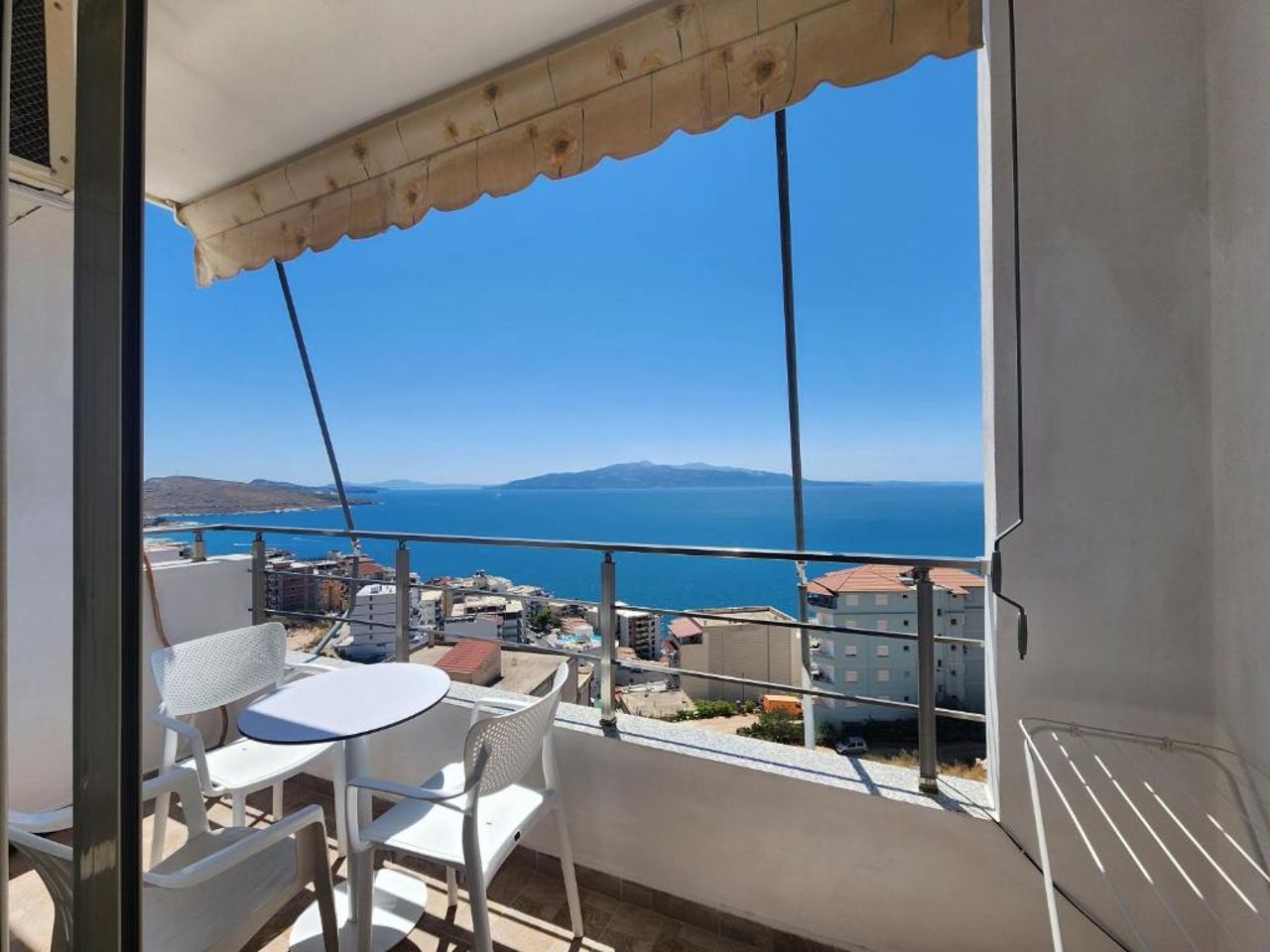 Moon Sea View Apartment