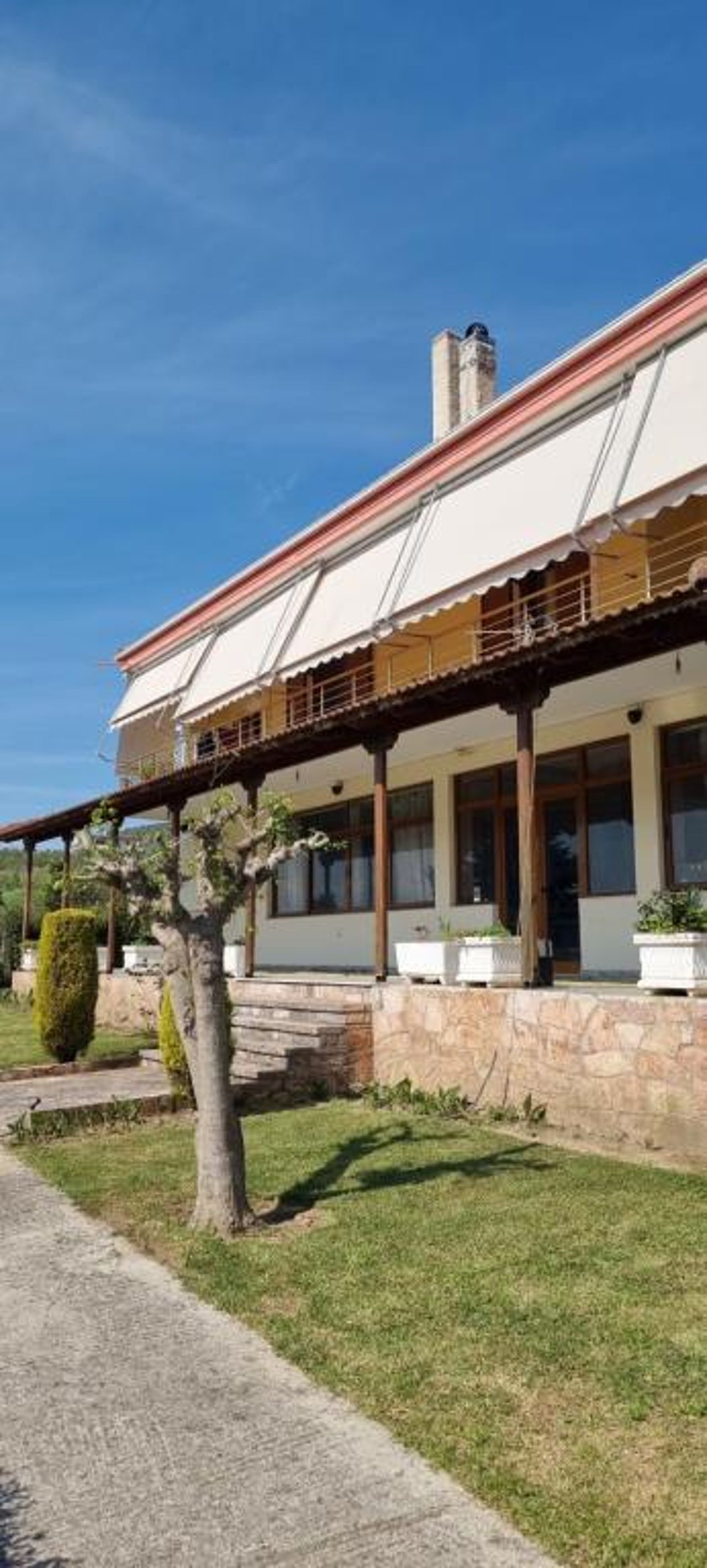 Elenis House