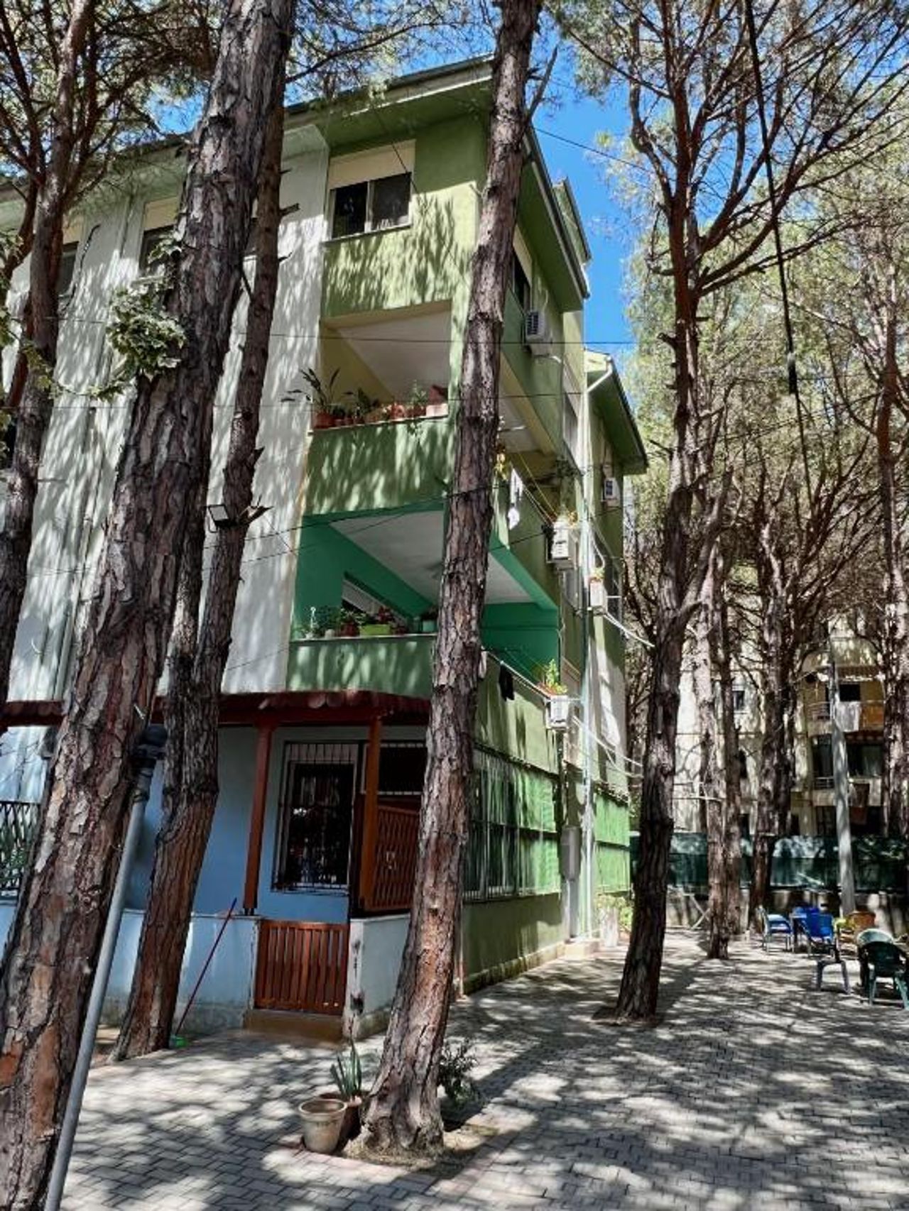 Marina' Apartment, Mali i Robit