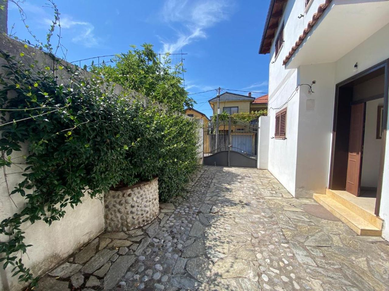 Villa MINO
